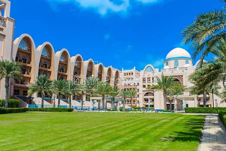 3 Bedroom Flat for Rent in Palm Jumeirah, Dubai - Pool & Beach View| Ready to Move
