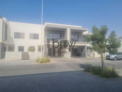 3 Bedroom Villa for Rent in Yas Island, Abu Dhabi - Upcoming Well Kept Unit | Easy Payments | View Now