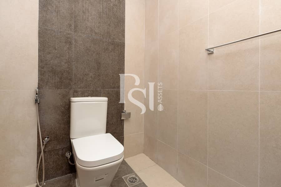 13 c31-al-raha-beach-abu-dhabi-bathroom (3). jpg