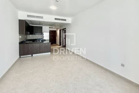 1 Bedroom Flat for Rent in Dubai Marina, Dubai - Luxurious Apt | High Floor with Sea View