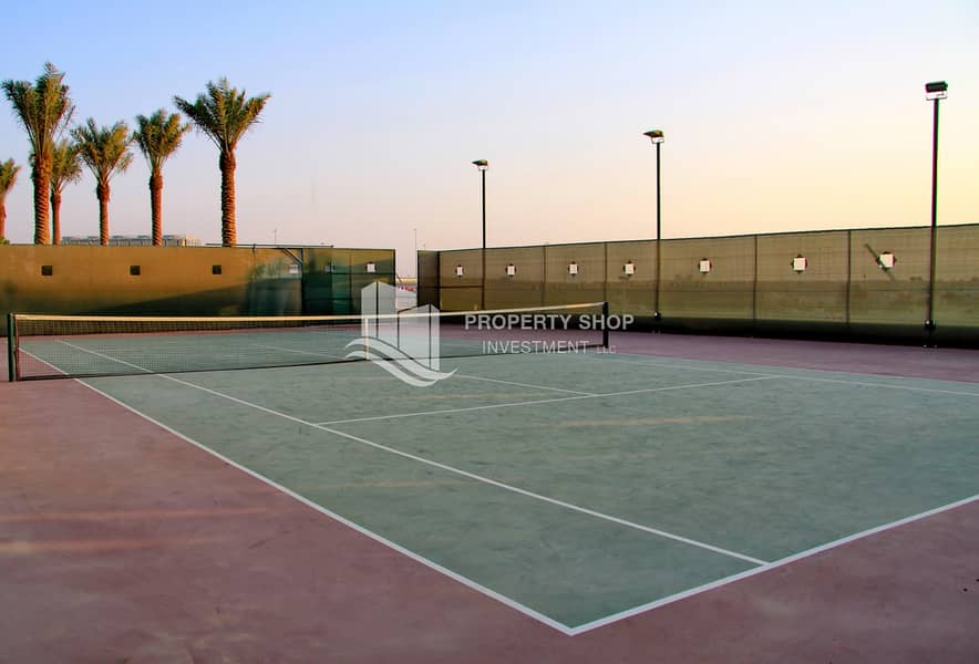 8 abu-dhabi-al-raha-beach-al-bandar-community-tennis-court-1. JPG