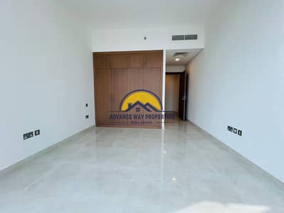 Brand New 2BHK Master With Fully Facilities, Maid Room And Open View Corniche