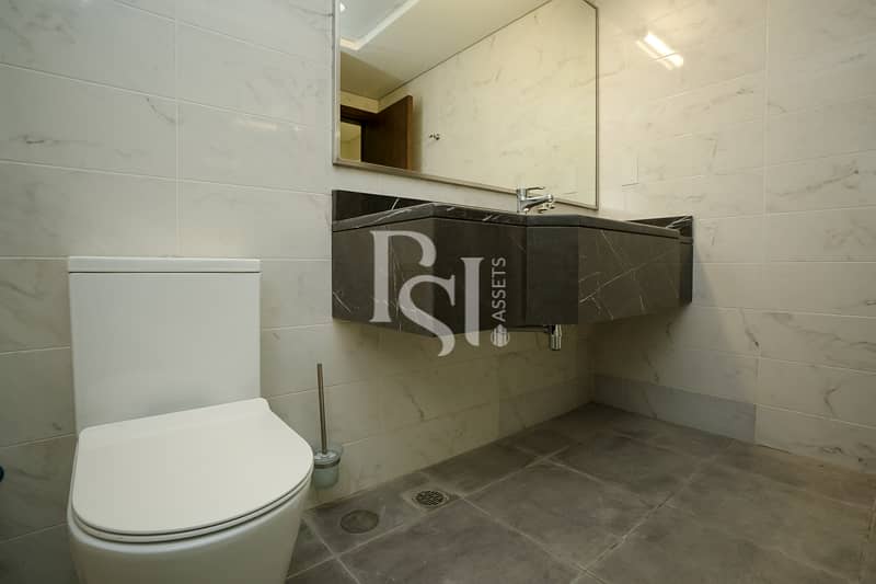 11 C2513-al-raha-beach-abu-dhabi-bathroom (6). JPG