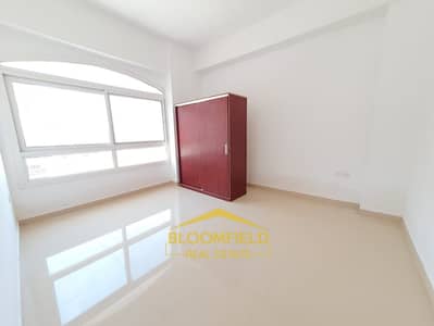 UNFURNISHED-GENEROUS-3 BEDROOM APARTMENT