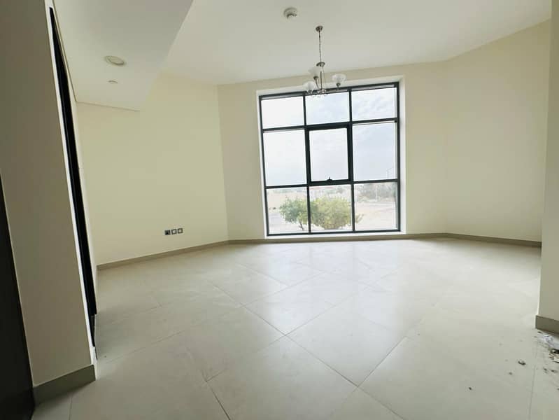 2bhk apartment available whit beautiful view near to metro station ready to move