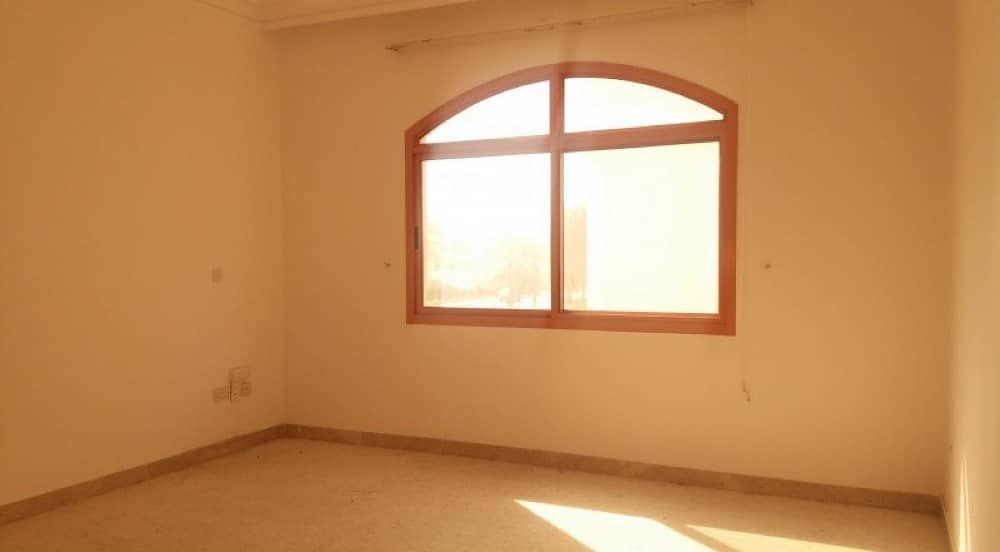 1 bedroom in side compound with tawteeq no commission fee parking with permit