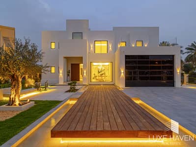 5 Bedroom Villa for Sale in Jumeirah Islands, Dubai - Furnished 5 Beds | Brand New | Main Lake