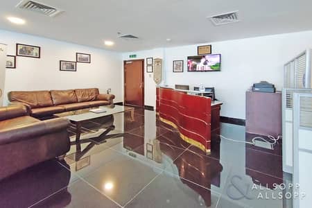 Office for Sale in Business Bay, Dubai - FURNISHED OFFICE | FITTED | NOTICE SERVED