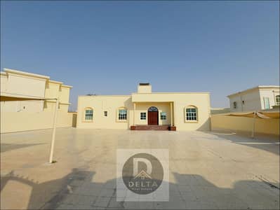 A villa for rent consisting of five rooms, a living room, a living room, and a very large courtyard. A fully maintained villa with air conditioners an