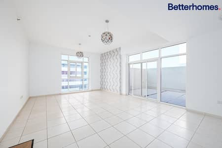 2 Bedroom Flat for Sale in Dubai Sports City, Dubai - Spacious Layout | Large Terraces | Upgraded Kitchen