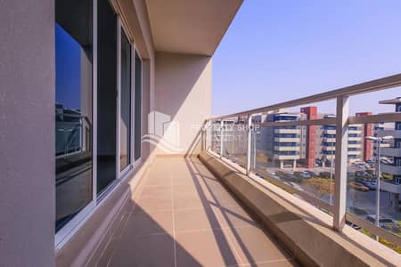 阿尔雷夫， 阿布扎比 2 卧室单位待售 - 2-bedroom-apartment-abu-dhabi-al-reef-downtown-balcony. JPG