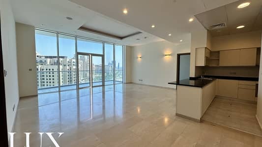 2 Bedroom Apartment for Sale in Palm Jumeirah, Dubai - VACANT | Sea View | Beach Access