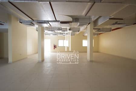 6 PERSON CAPACITY WITH 2700 AED PER ROOM 6 PERSON CAPACITY WITH 2700 AED PER ROOM