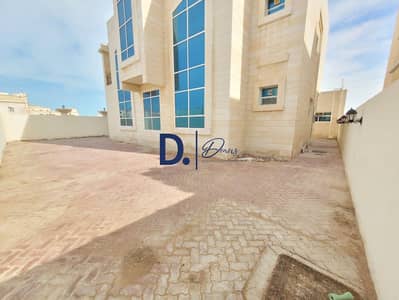 5 Cпальни Вилла в аренду в Халифа Сити, Абу-Даби - Вилла в Халифа Сити, 5 спален, 185000 AED - 8882324