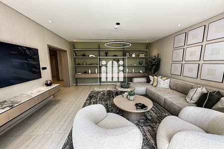 5 Bedroom Villa for Sale in Abu Dhabi Gate City (Officers City), Abu Dhabi - 01. jpg