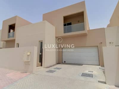 4 Bedroom Villa for Sale in Dubai Waterfront, Dubai - Huge 4BR + Maids Room | High Ceiling | Vacant