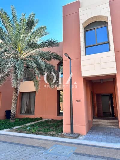 5 Bedroom Villa for Sale in Abu Dhabi Gate City (Officers City), Abu Dhabi - 3e1ca2a0-5f5e-4ebd-b1cc-9d1f2ffa26df. jpeg