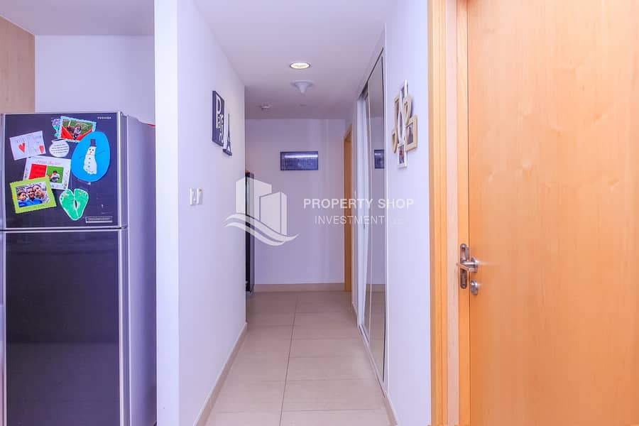 6 2-bedroom-apartment-abu-dhabi-al-raha-beach-al-ziena-tower-f-corridor. JPG