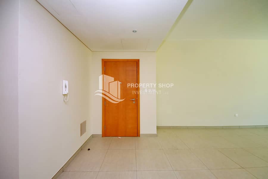 7 2-bedroom-apartment-al-reem-island-shams-abu-dhabi-amaya-tower-foyer. JPG