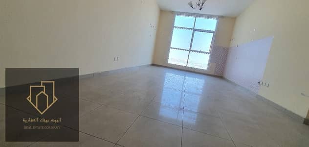 For rent, a room and a hall, 2 bathrooms, a large balcony, a clean building, families, free air conditioning, free parking, wall safes, open view