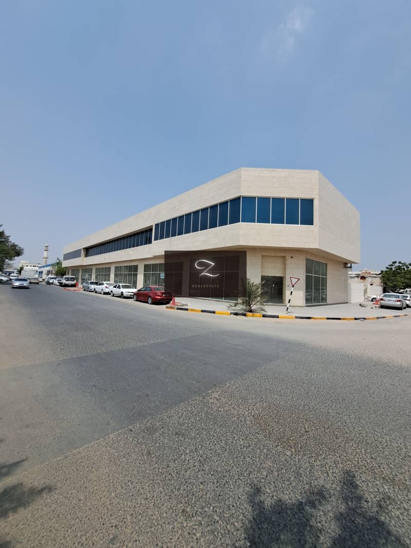 For rent showrooms in Sharjah / Industrial 2 Very special location  main S
