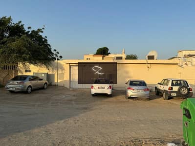 11 Bedroom Villa for Sale in Al Sabkha, Sharjah - fb1b5894-4e3a-4ebf-973b-21bdb600d49d. jpg