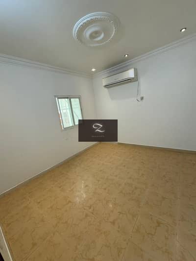 2 Bedroom Villa for Rent in Al Goaz, Sharjah - f075a372-3879-4dbc-bd3e-9e1007e6faf7. jpg