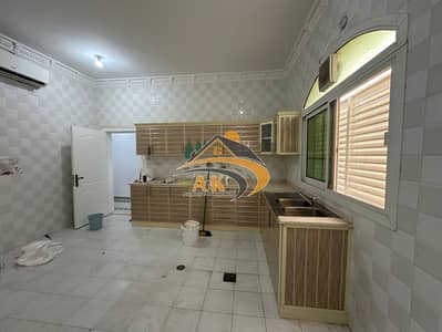 فلیٹ 3 غرف نوم للايجار في الشامخة، أبوظبي - IMG_2776. JPG