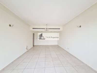 Lavish 2 Bedroom  Hall / Prime location Near to metro station