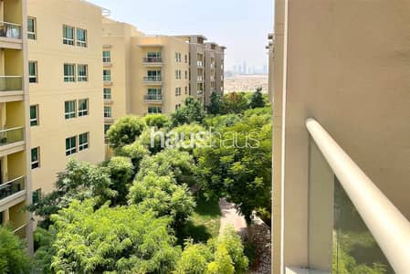 1 Bedroom Flat for Sale in The Greens, Dubai - Well Maintained | Garden View | Tenanted Property