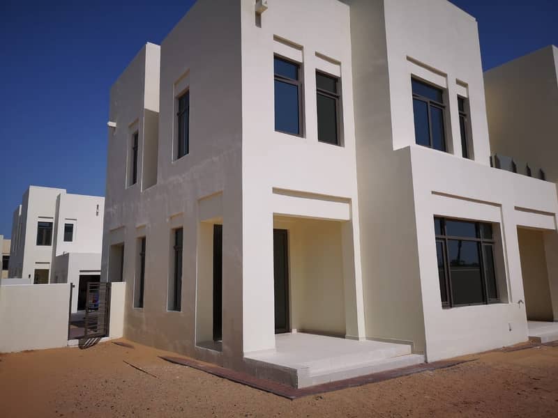 CORNER 4 BEDROOM VILLA READY TO MOVE - LUXURY LIFE STYLE CORNER 4 BEDROOM VILLA READY TO MOVE - LUXURY LIFE STYLE
