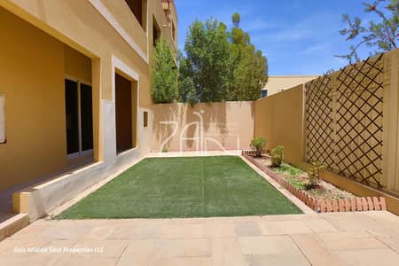 3 Bedroom Villa for Sale in Al Raha Gardens, Abu Dhabi - 753A3000. JPG