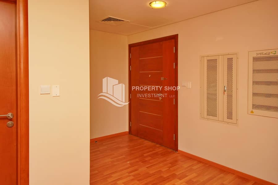 7 1-br-apartment-al-reem-island-shams-abu-dhabi-beach-tower-b-foyer. JPG