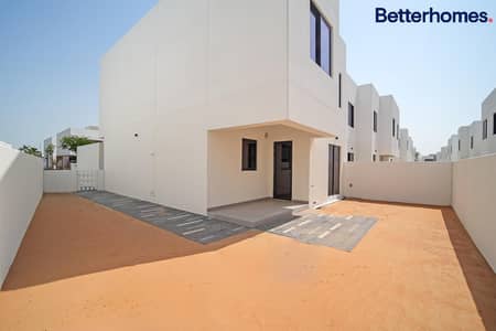 3 Bedroom Townhouse for Rent in Yas Island, Abu Dhabi - Lively | Spacious Backyard | Prime Location