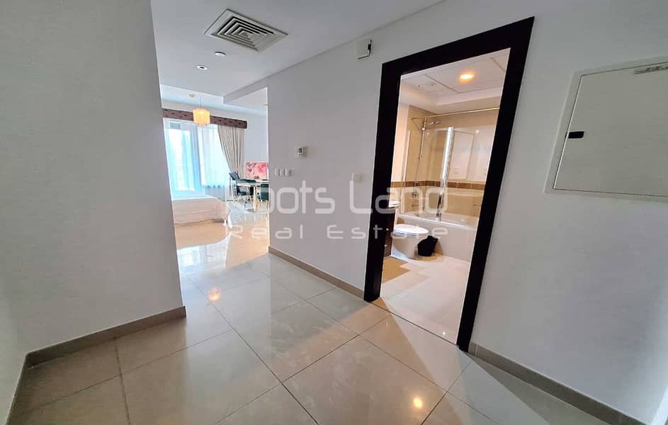 Beautiful Downtown Viewa | Furnished | High Floor