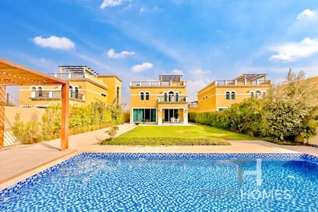 4 Bedroom Villa for Sale in Jumeirah Park, Dubai - Large Plot | Lake View |  Pool | 4 Bedroom