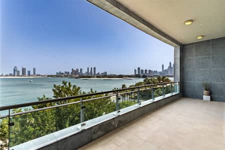 3 Bedroom Flat for Sale in Palm Jumeirah, Dubai - Exotic full sea and Burj Al Arab view | Renovated
