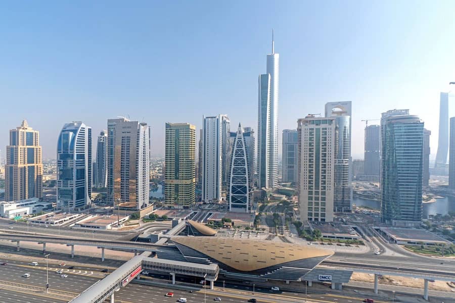 Spacious 4BR | Shaik Zayed View | Near Metro
