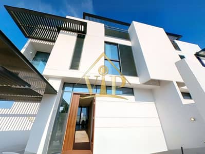 5 Bedroom Villa for Sale in Sharjah Waterfront City, Sharjah - 1. png