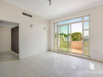 4 Bedroom Villa for Rent in Jumeirah Islands, Dubai - Lake View |  Vacant | Private Pool | View Now