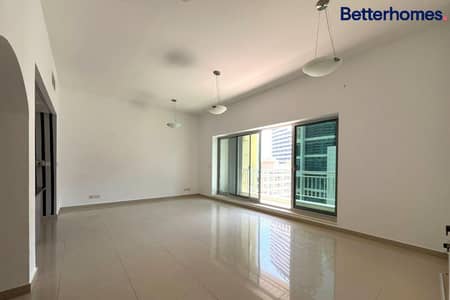 2 Bedroom Flat for Rent in Dubai Marina, Dubai - Big layout | Unfurnished | Vacant Now