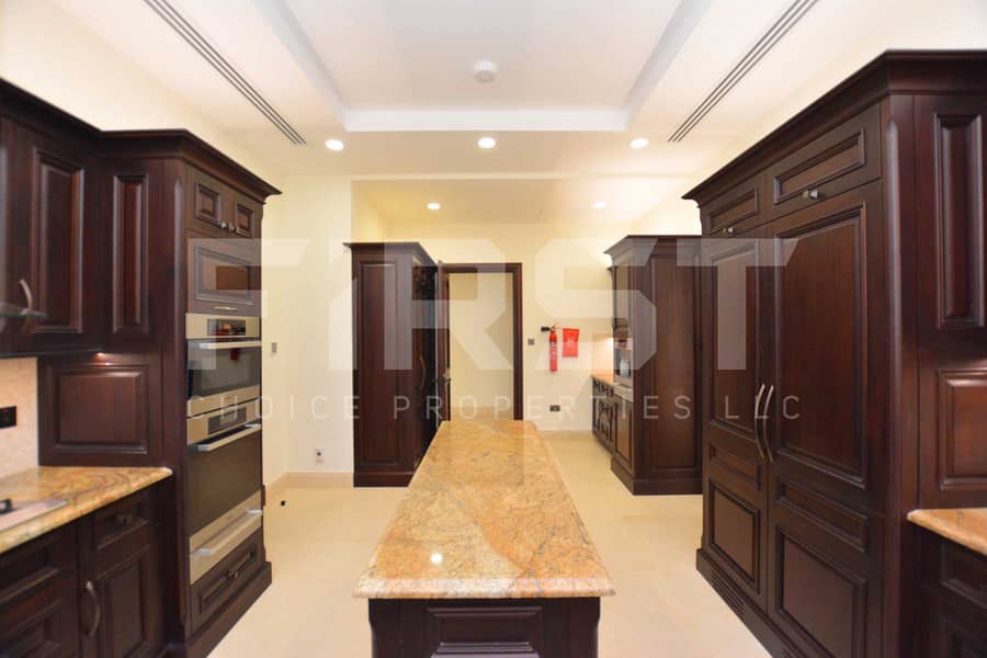 17 Internal Photo of Delux 5 Bedroom Villa in Saadiyat Beach Villas Saadiyat Island Abu Dhabi UAE (17). jpg