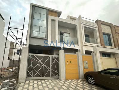 For sale: Villa at an excellent price in the Yasmine area. 2,600 sqft, 3 Master bedrooms, 2 kitchens, 2 halls, extra bathroom, master maid's room.