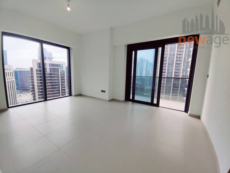 spacious bright 2 bed room for sale Act 2 downtown