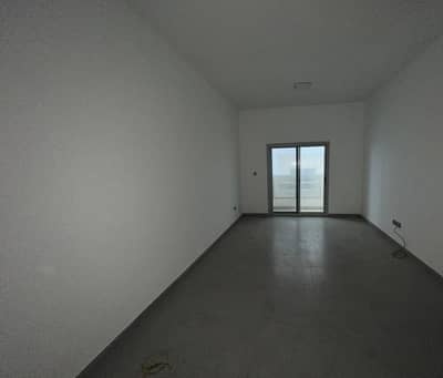 A room, a hall, a bathroom, and a balcony. Large areas and an open view. Finishes of the highest quality. A high floor, a view, and a great location.