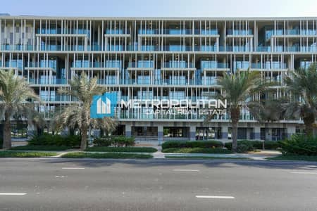 2 Bedroom Apartment for Rent in Al Raha Beach, Abu Dhabi - Vacant 2BR Simplex|Canal View|Fully Furnished