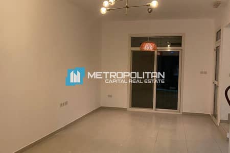 2 Bedroom Townhouse for Sale in Al Ghadeer, Abu Dhabi - Well-Maintained 2BR | Ideal Investment | Waterfall