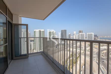 3 Cпальни Апартаменты Продажа в Остров Аль Рим, Абу-Даби - reflection-al-reem-island-shams-abu-dhabi-balcony-panoramic-sea-view (1). JPG