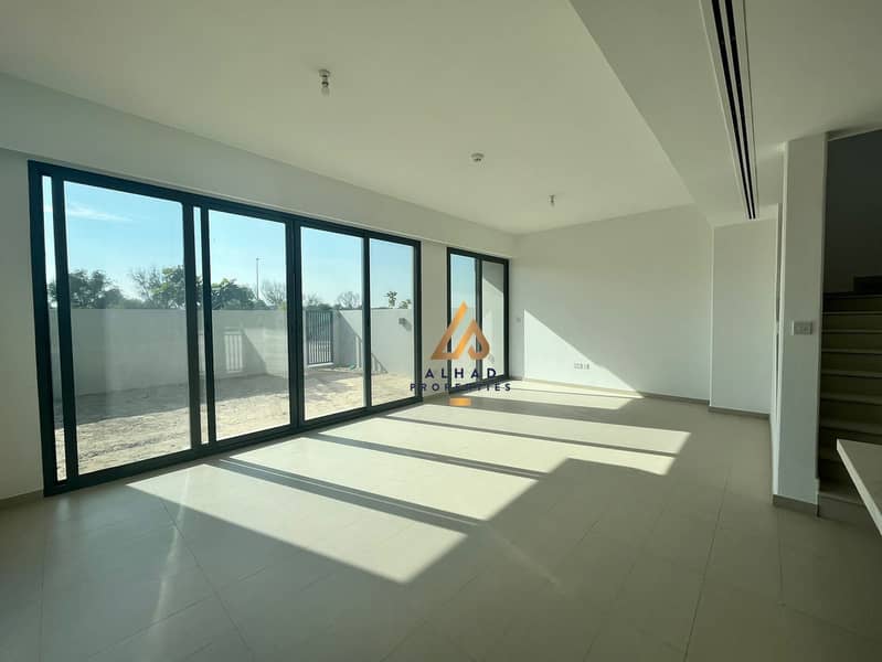 تاون هاوس في تشيري وودز،دبي لاند 3 غرف 185000 درهم - 8488277