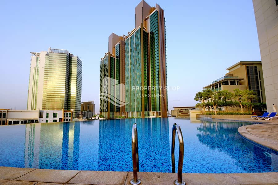 2 abu-dhabi-al-reem-island-marina-square-marina-blue-community-swimming-pool-2. JPG
